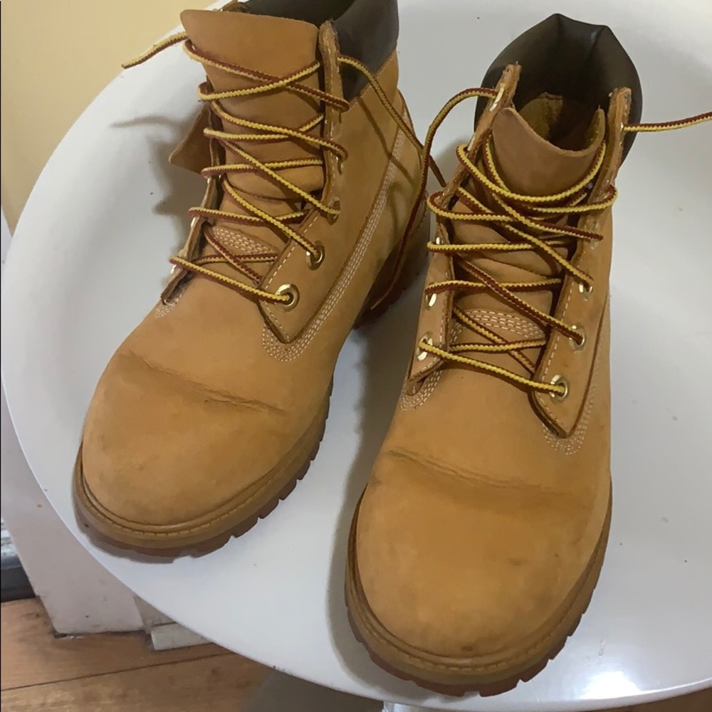 Timberland boots 4 1/2 men’s = 6 1/2 women’s